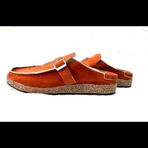 Slip-on loafer. Size 8.5.